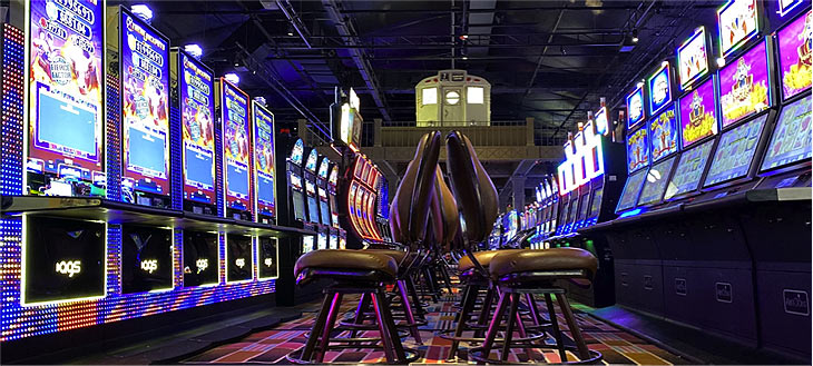 Video Poker vs. Online Poker - Ein Vergleich des Spielerlebnisses 